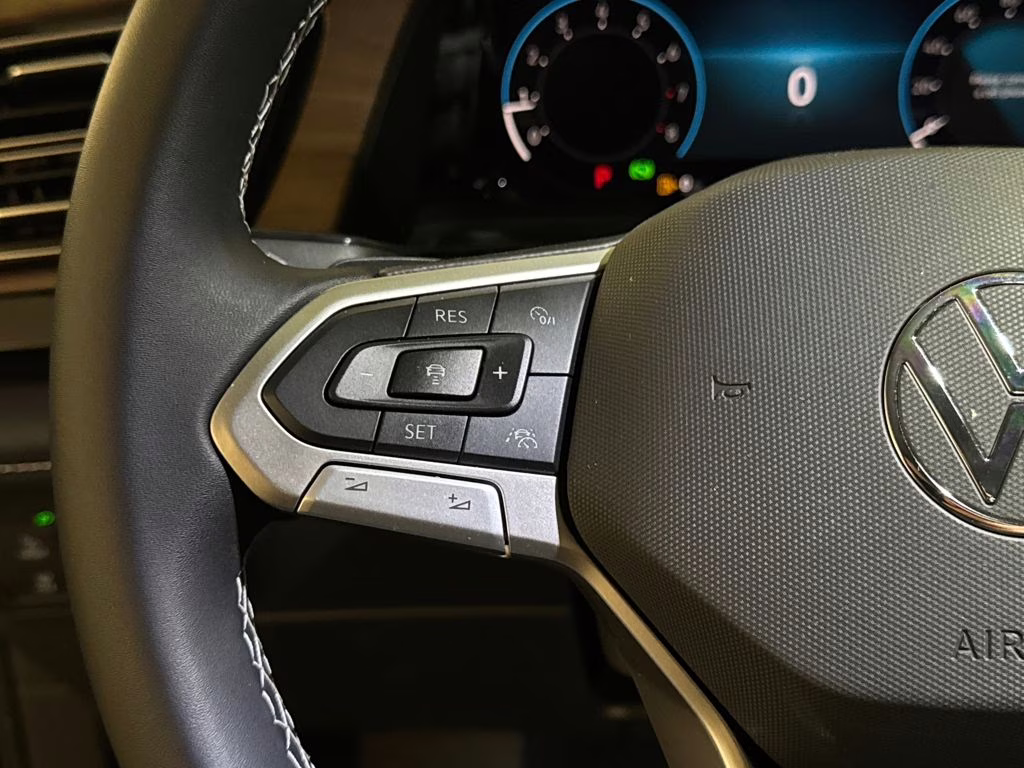 2026 Deep Black Pearl Volkswagen Atlas 2.0T SE w/Technology FWD SUV