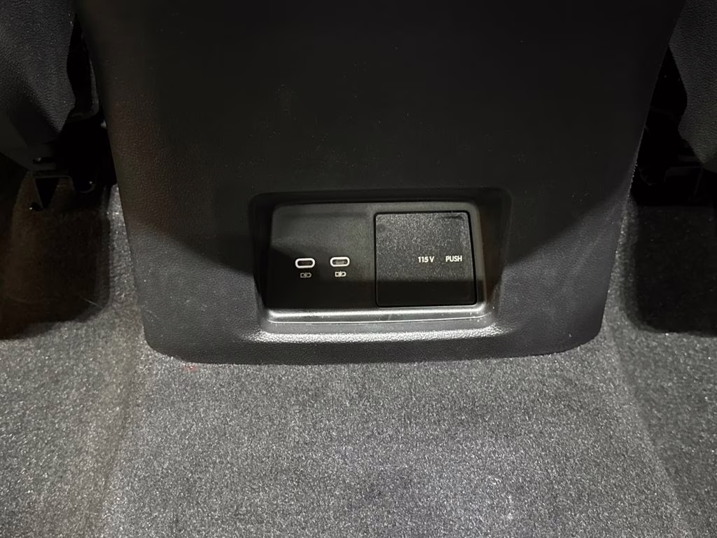 2026 Deep Black Pearl Volkswagen Atlas 2.0T SE w/Technology FWD SUV