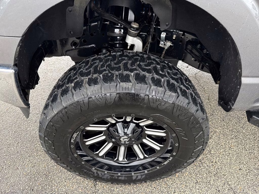 2025 Carbonized Gray Metallic Ford F-150 XLT w/ LIFTKIT 4X4 Truck