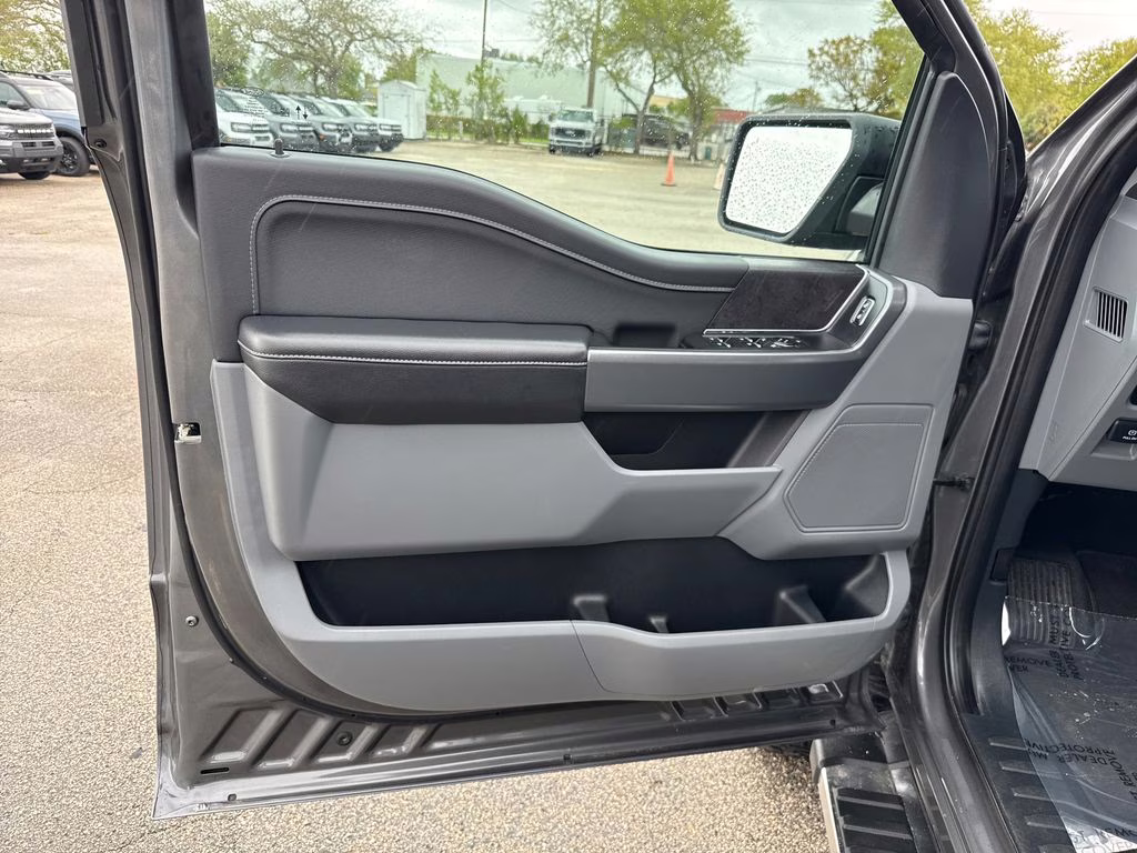 2025 Carbonized Gray Metallic Ford F-150 XLT w/ LIFTKIT 4X4 Truck