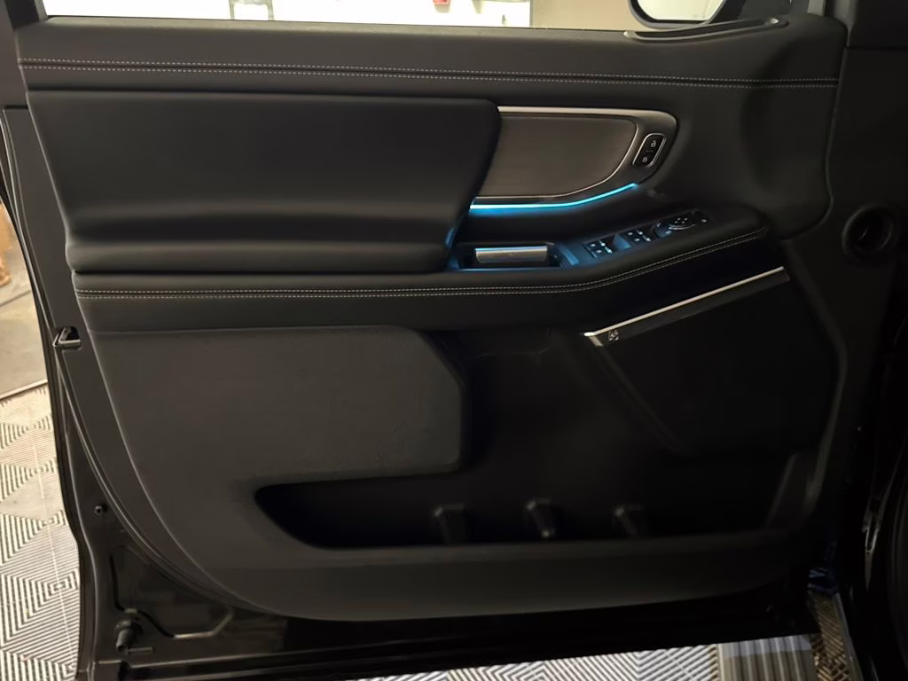 2025 Agate Black Metallic Ford Expedition Max Platinum 4X4 SUV