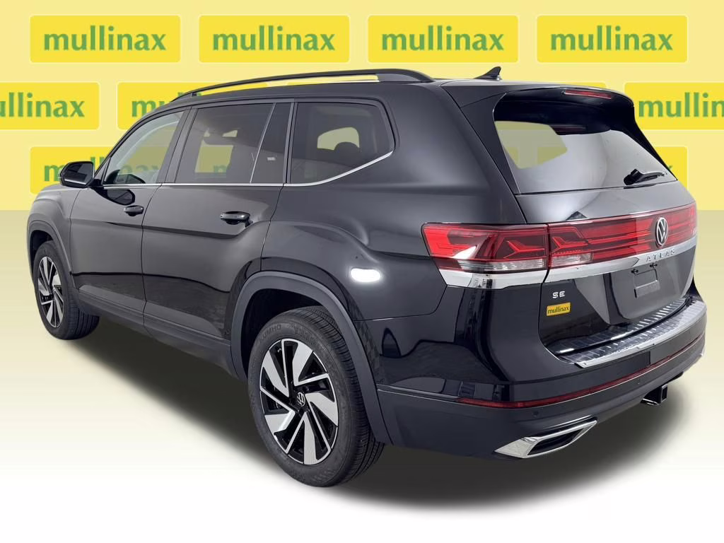 2026 Deep Black Pearl Volkswagen Atlas 2.0T SE w/Technology FWD SUV