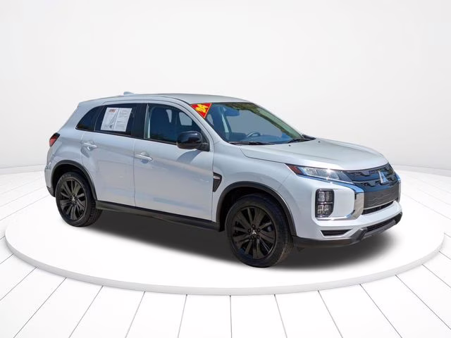 2024 White Mitsubishi Outlander Sport 2.0 LE 4X4 SUV