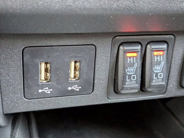 2024 White Mitsubishi Outlander Sport 2.0 LE 4X4 SUV