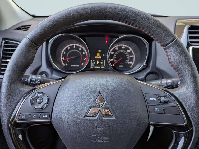 2024 White Mitsubishi Outlander Sport 2.0 LE 4X4 SUV