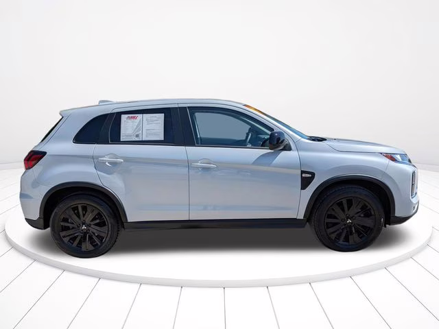2024 White Mitsubishi Outlander Sport 2.0 LE 4X4 SUV
