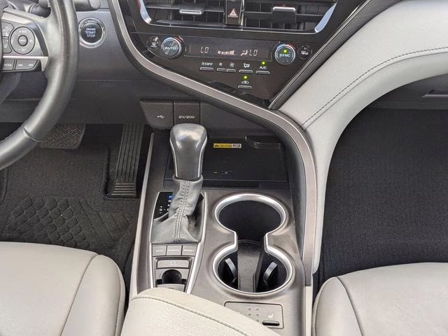 2023 Wind Chill Pearl Toyota Camry XLE FWD Sedan