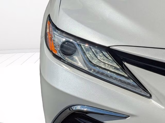 2023 Wind Chill Pearl Toyota Camry XLE FWD Sedan