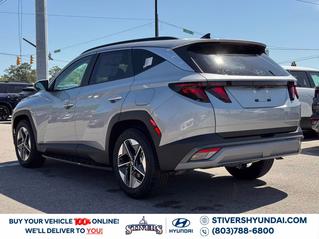 2026 Shimmering Silver Hyundai Tucson SEL FWD SUV