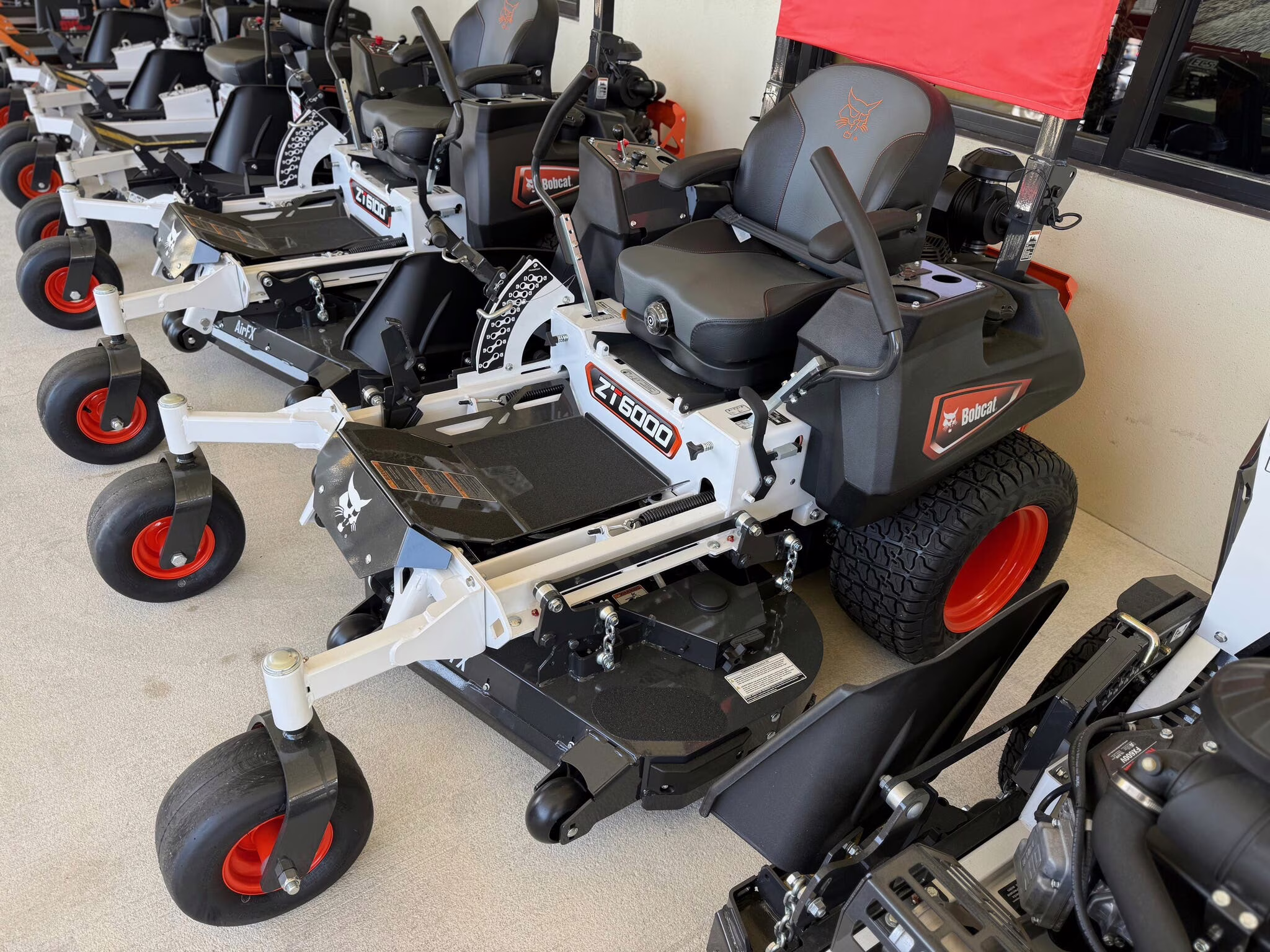 2026 Bobcat ZT6000 Series ZT6052 Lawn Mower