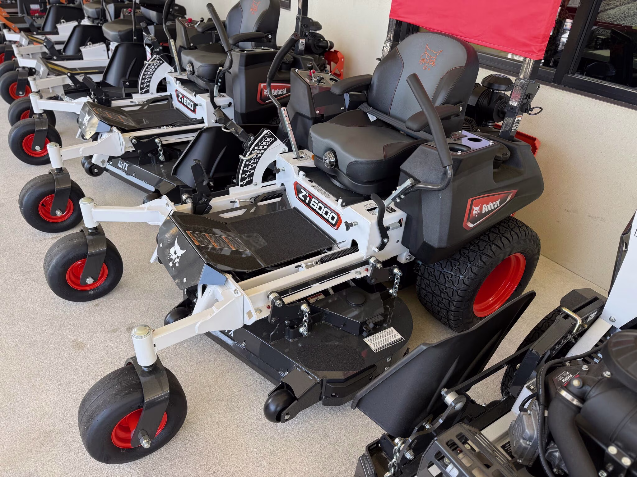 2026 Bobcat ZT6000 Series ZT6052 Lawn Mower