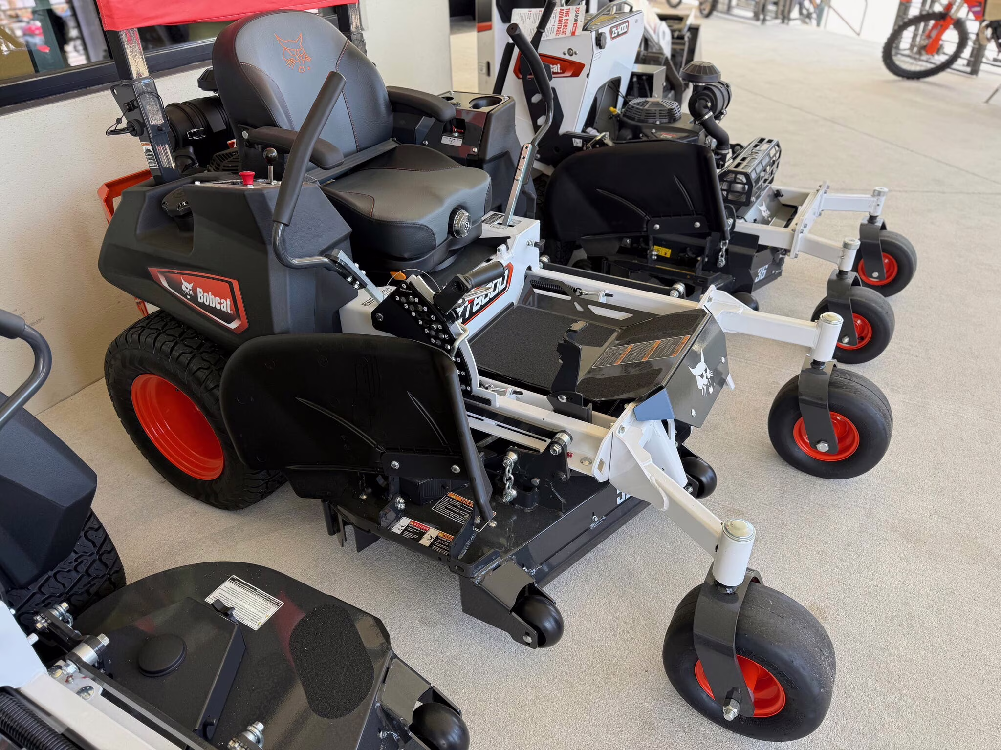 2026 Bobcat ZT6000 Series ZT6052 Lawn Mower