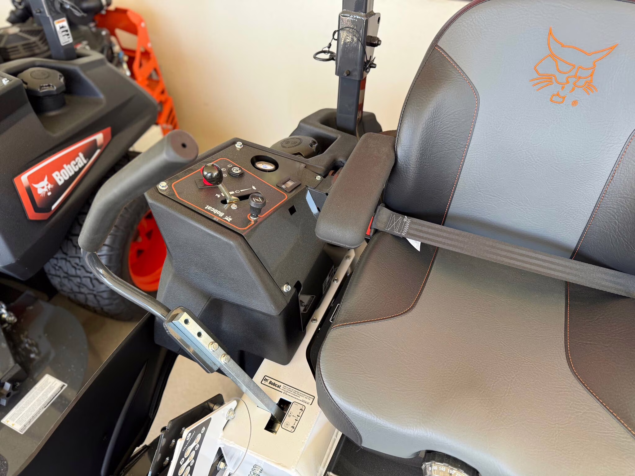 2026 Bobcat ZT6000 Series ZT6052 Lawn Mower