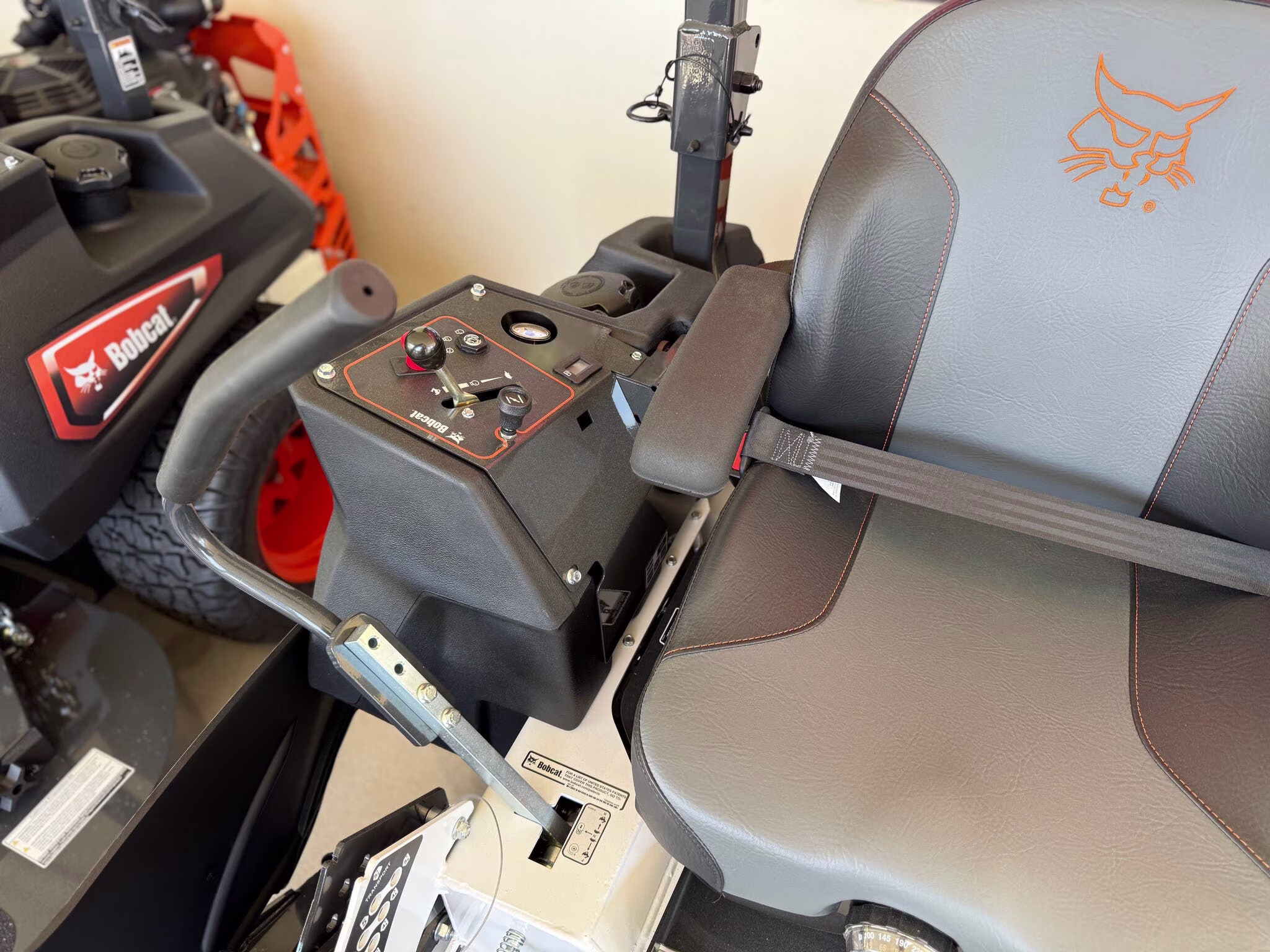 2026 Bobcat ZT6000 Series ZT6052 Lawn Mower