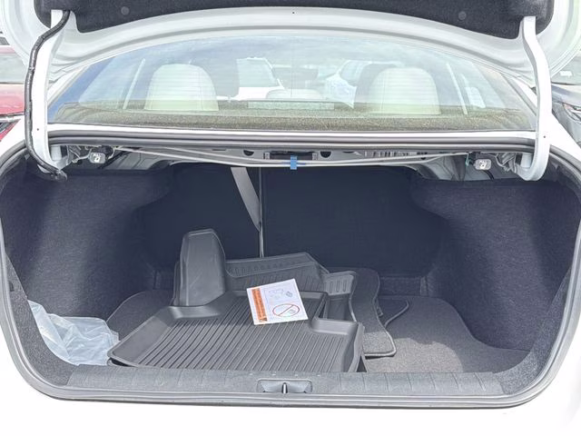 2026 Aspen White Tricoat Nissan Sentra SL FWD Sedan