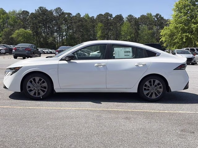 2026 Aspen White Tricoat Nissan Sentra SL FWD Sedan
