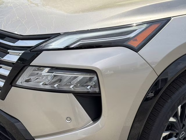 2026 Champagne Silver Metallic Nissan Rogue Platinum AWD SUV