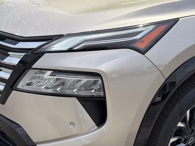 2026 Champagne Silver Metallic Nissan Rogue Platinum AWD SUV