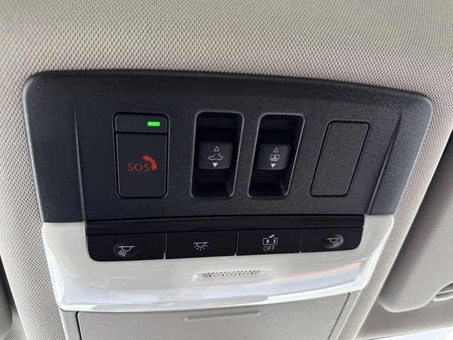 2026 Everest White Pearl Tricoat Nissan Rogue Platinum AWD SUV