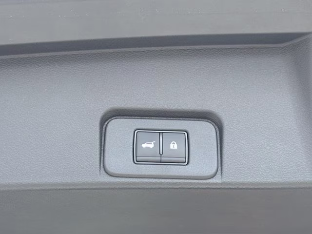 2026 Everest White Pearl Tricoat Nissan Rogue Platinum AWD SUV