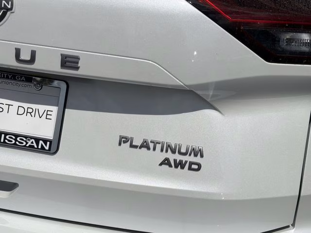2026 Everest White Pearl Tricoat Nissan Rogue Platinum AWD SUV