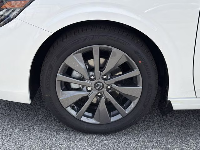 2026 Aspen White Tricoat Nissan Sentra SL FWD Sedan