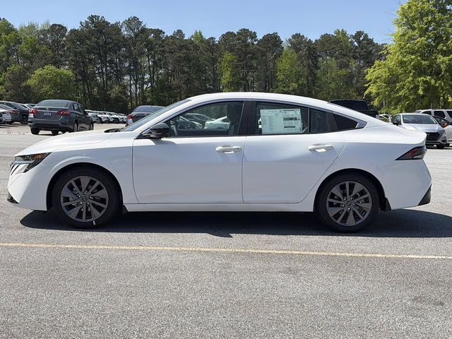 2026 Aspen White Tricoat Nissan Sentra SL FWD Sedan
