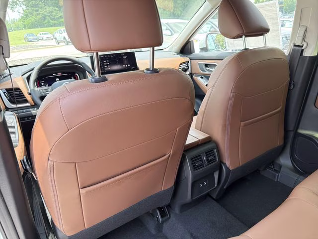 2026 Everest White Pearl Tricoat Nissan Rogue Platinum AWD SUV
