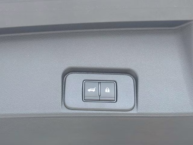 2026 Everest White Pearl Tricoat Nissan Rogue Platinum AWD SUV