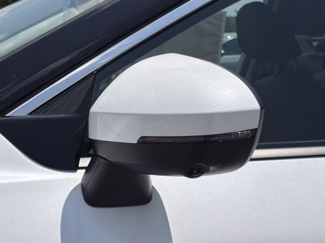 2026 Everest White Pearl Tricoat Nissan Rogue Platinum AWD SUV