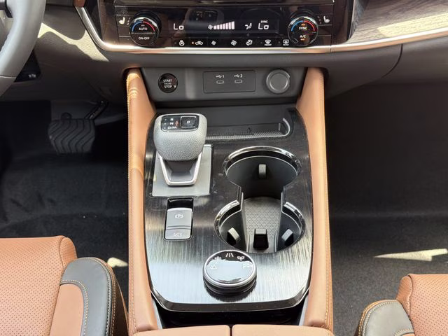 2026 Everest White Pearl Tricoat Nissan Rogue Platinum AWD SUV