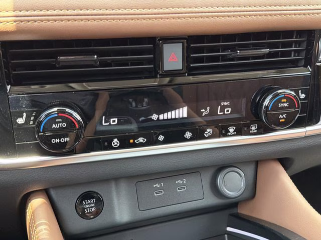 2026 Everest White Pearl Tricoat Nissan Rogue Platinum AWD SUV