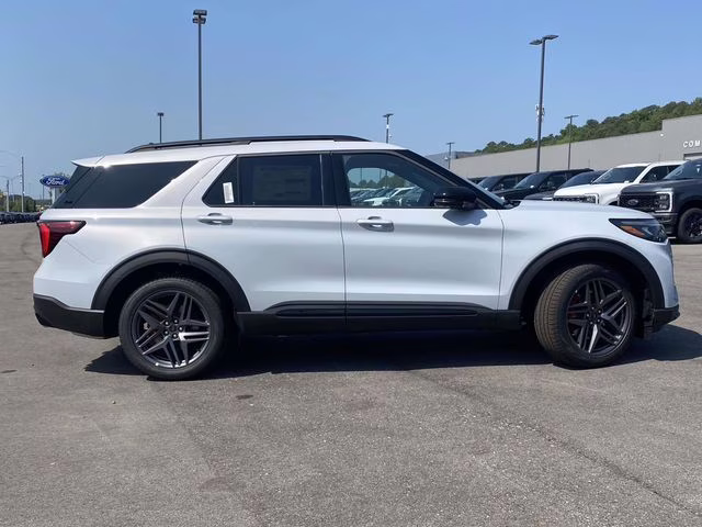 2026 White Metallic Ford Explorer ST 4X4 SUV