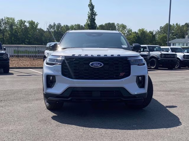 2026 White Metallic Ford Explorer ST 4X4 SUV
