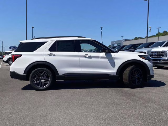 2026 White Ford Explorer ST 4X4 SUV