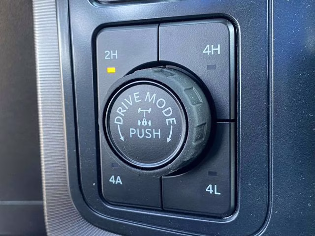 2026 Avalanche Ford F-150 Platinum 4X4 Truck