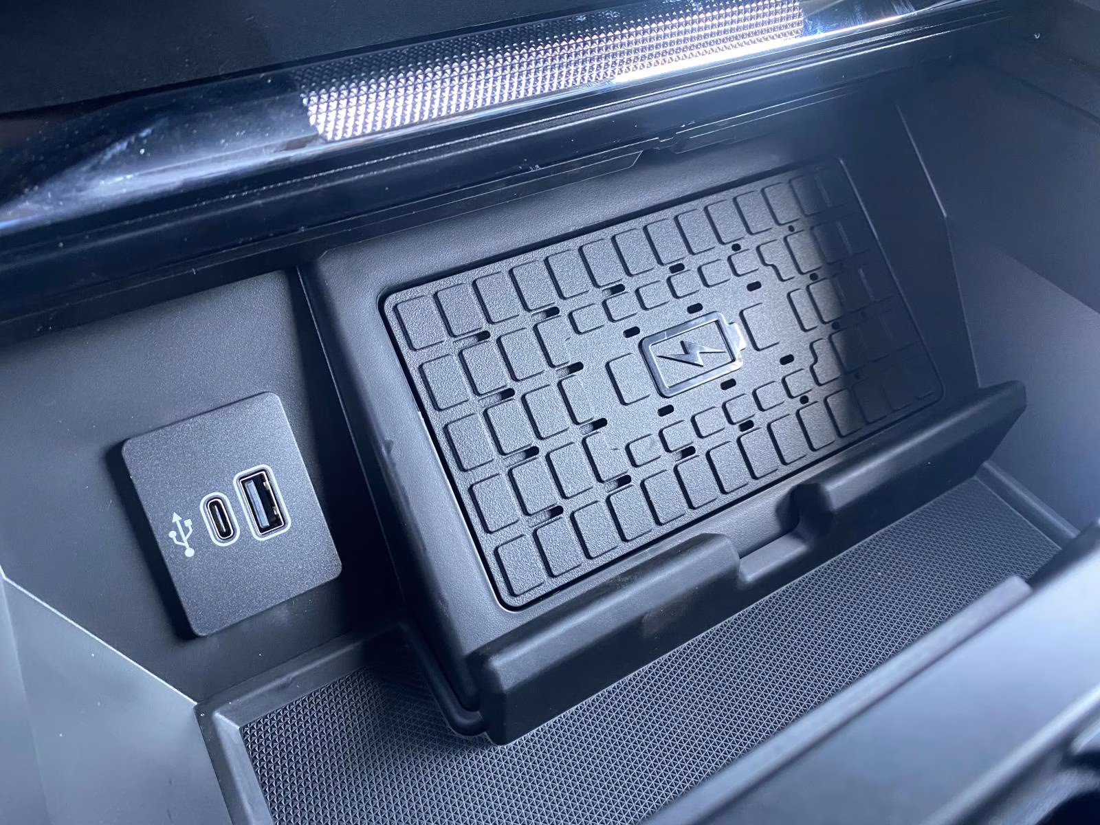 2026 Avalanche Ford F-150 Platinum 4X4 Truck