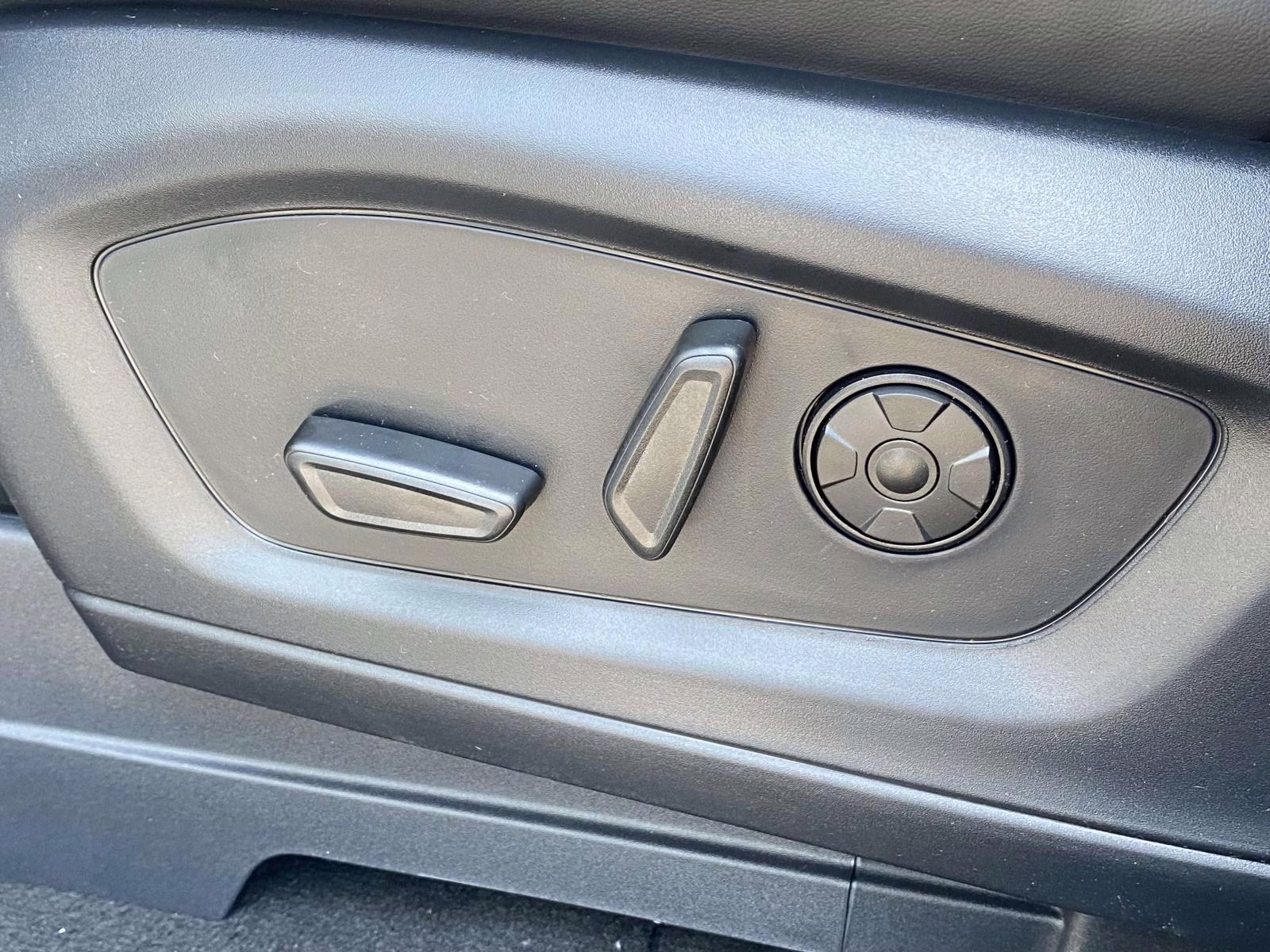 2026 White Metallic Ford Explorer ST 4X4 SUV