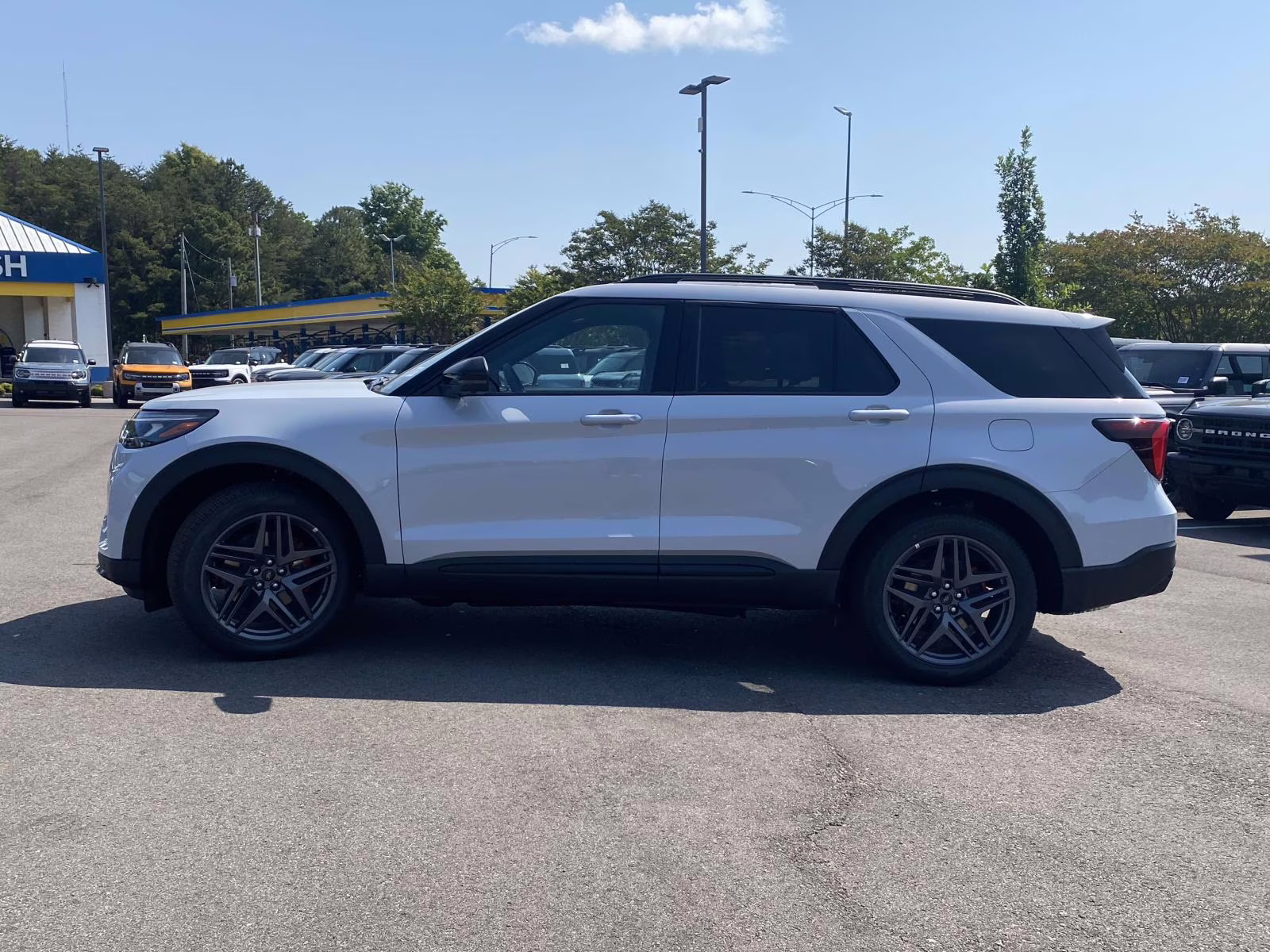 2026 White Metallic Ford Explorer ST 4X4 SUV