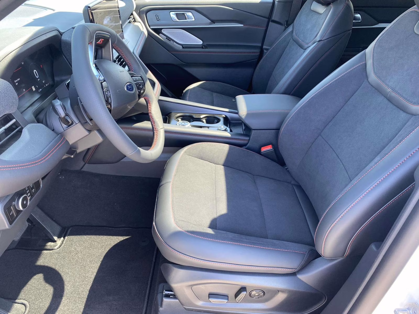 2026 White Ford Explorer ST 4X4 SUV