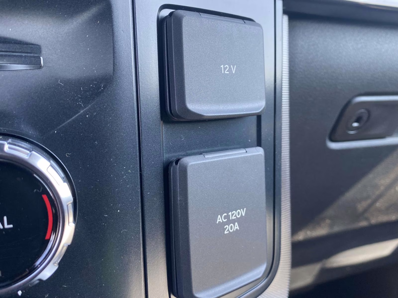 2026 Avalanche Ford F-150 Platinum 4X4 Truck