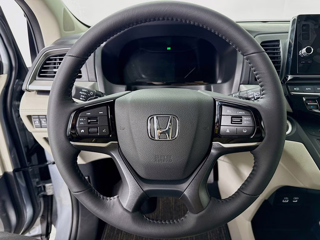 2026 Solar Silver Metallic Honda Odyssey EX-L FWD Van