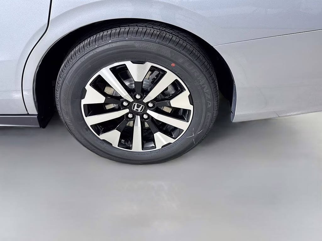 2026 Solar Silver Metallic Honda Odyssey EX-L FWD Van