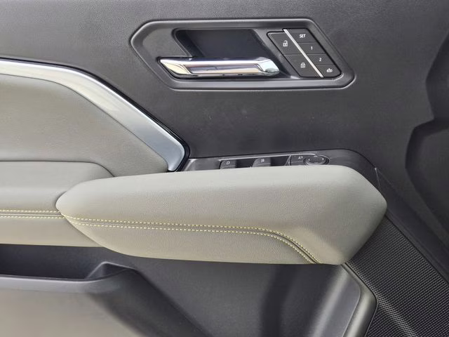 2026 White Sands Chevrolet Colorado ZR2 4X4 Truck