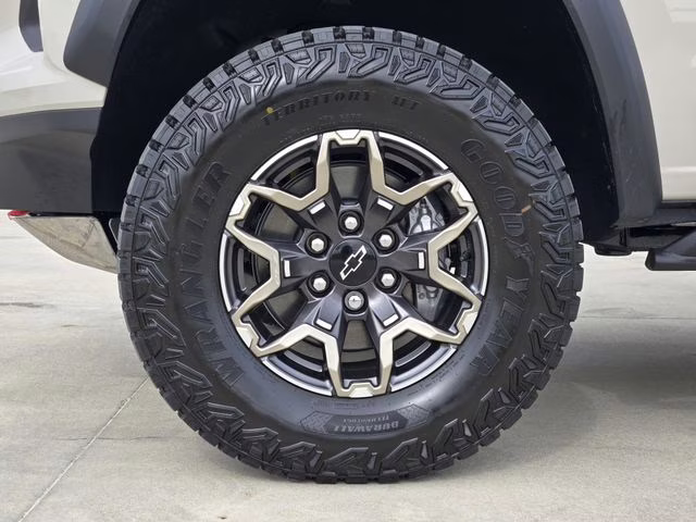 2026 White Sands Chevrolet Colorado ZR2 4X4 Truck