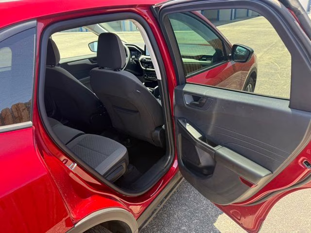 2022 Red Metallic Ford Escape SE FWD SUV