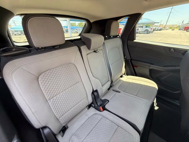 2022 Red Metallic Ford Escape SE FWD SUV