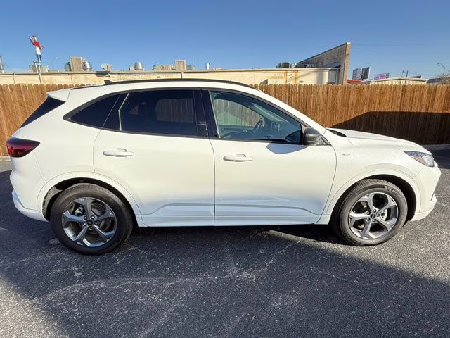 2024 White Metallic Ford Escape ST-Line FWD SUV