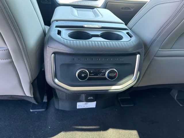 2025 Oxford White Ford Expedition Max Active RWD SUV