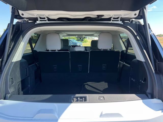 2025 Oxford White Ford Expedition Max Active RWD SUV